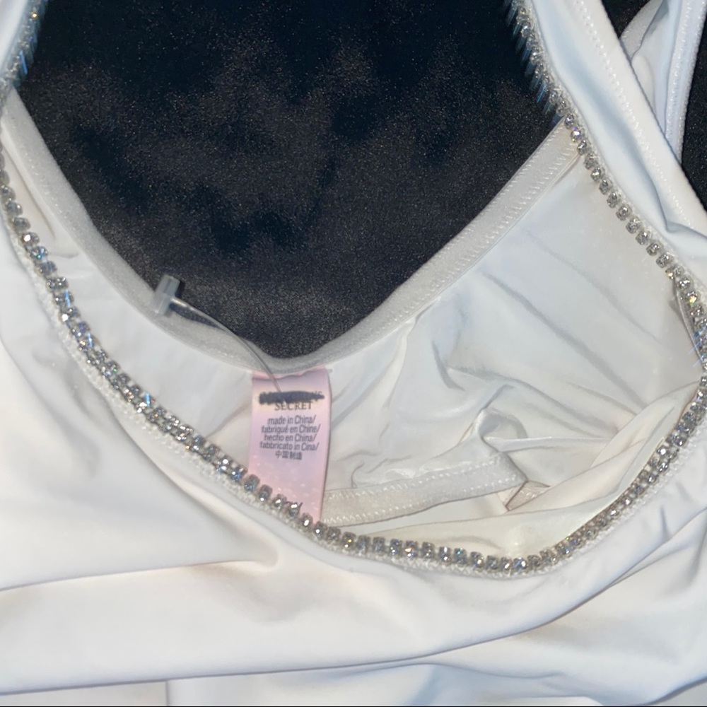 Large NEW DREAM ANGELS Embellished Scoop Bodysuit teddy - Picture 8 of 13